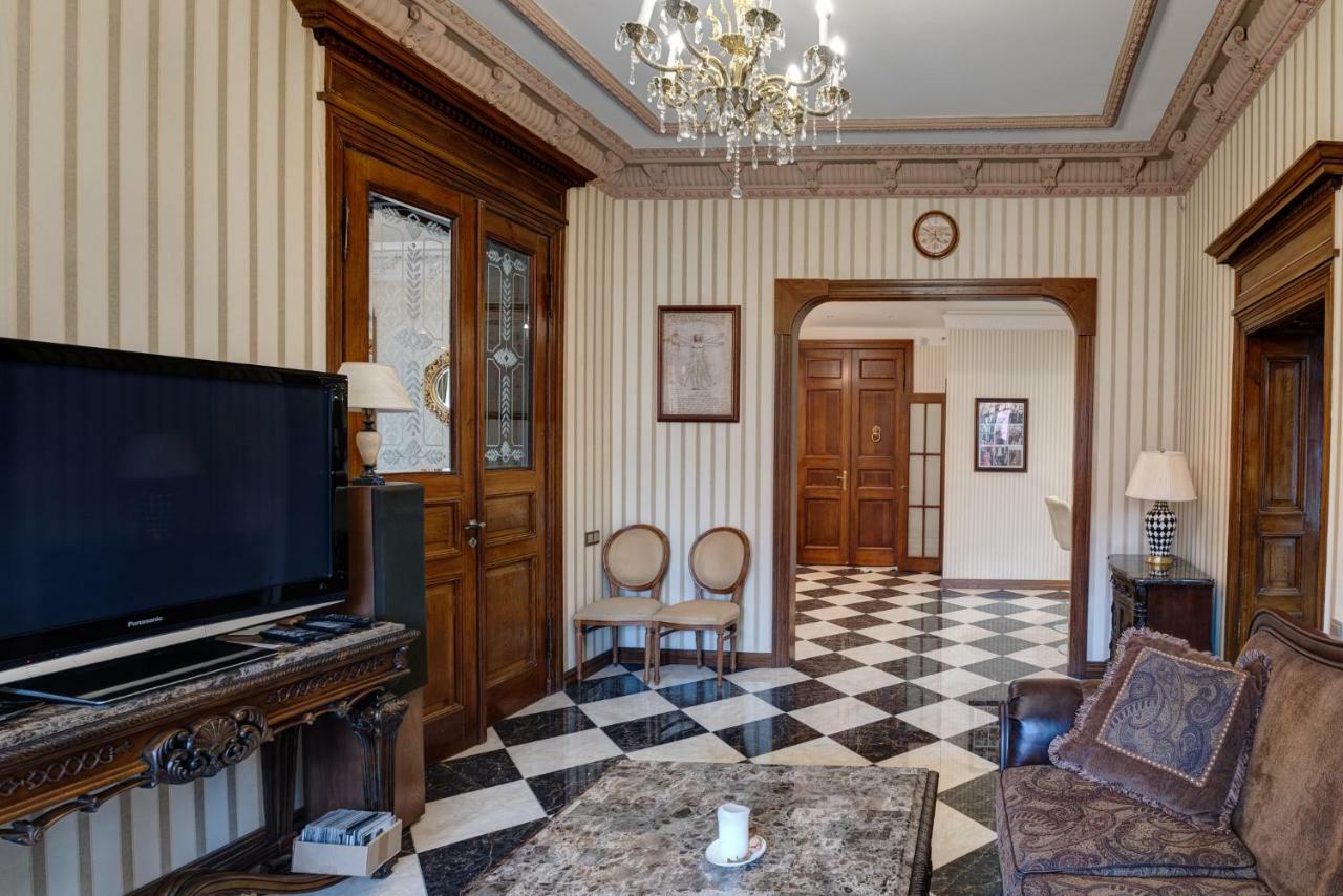 Dandelion Apartment Vecpilsetas Riga Exterior photo